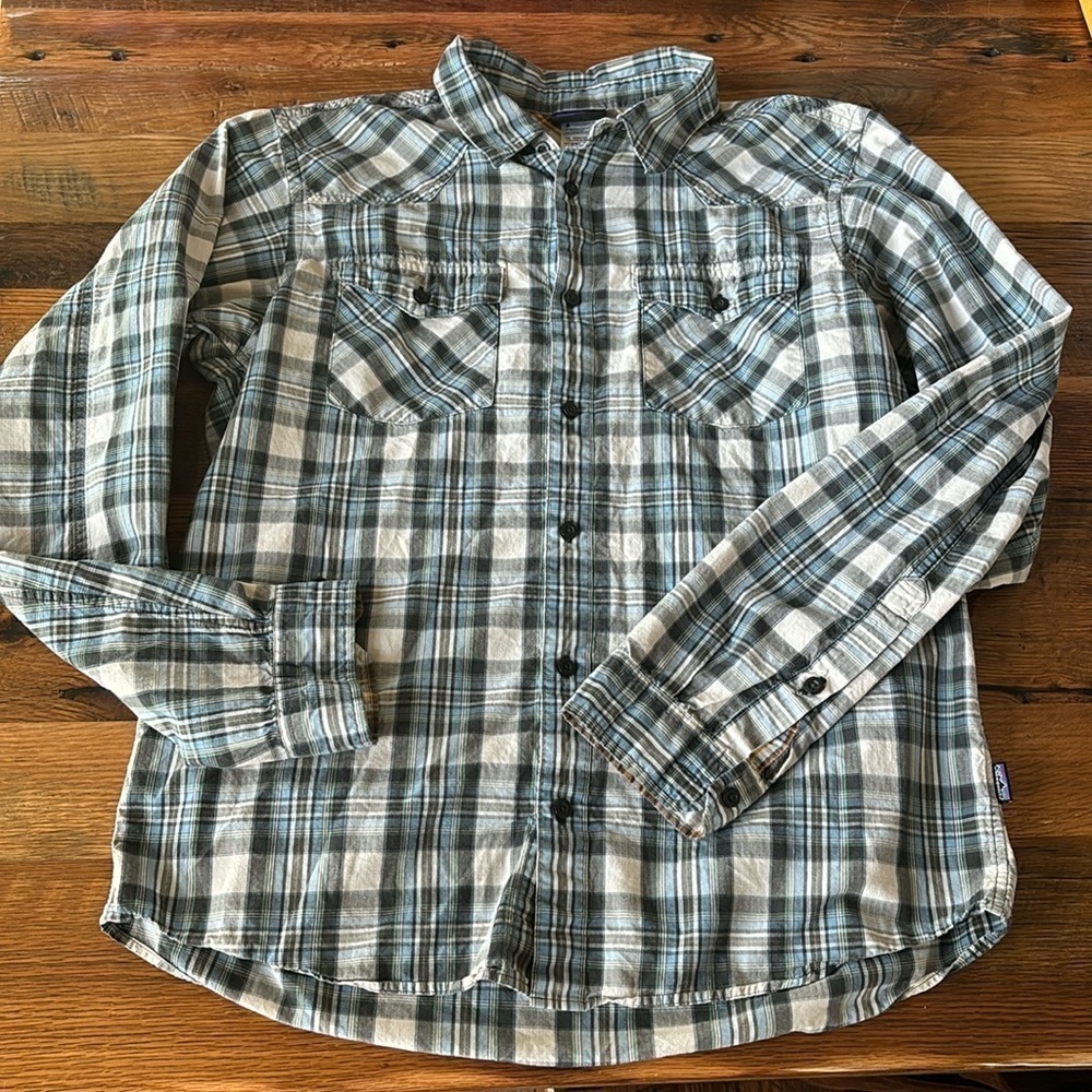 Patagonia Men's Shirt Size M Blue green Plaid Long Sleeve Organic Cotton